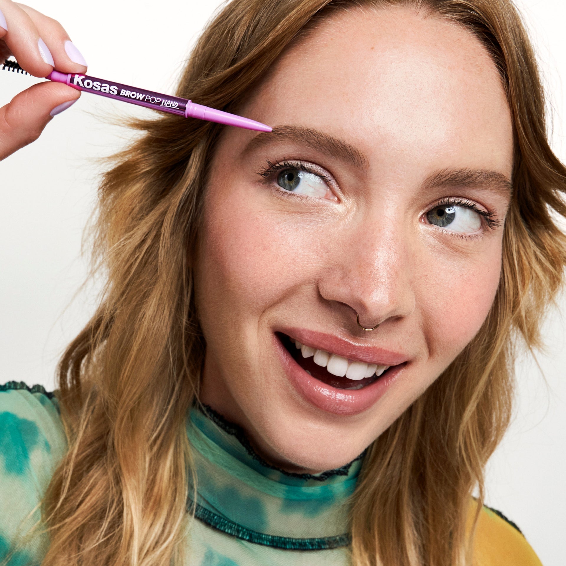 Brow Pop Nano in Soft Brown Product Play