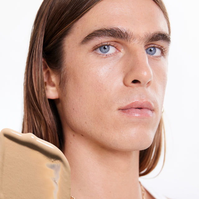 Model wearing BB Burst in Medium Tan Warm 25