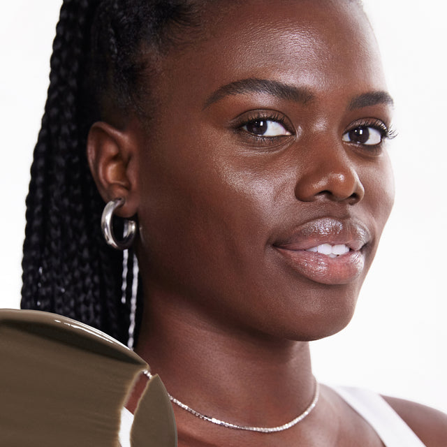 Model wearing BB Burst in Rich Deep Neutral Olive 44