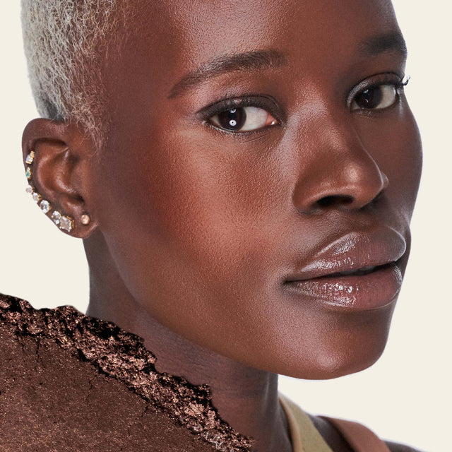 Model wearing The Sun Show in Tropic